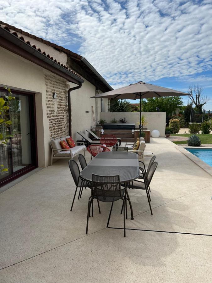 Le Vieux Platane Villa Malissard ภายนอก รูปภาพ