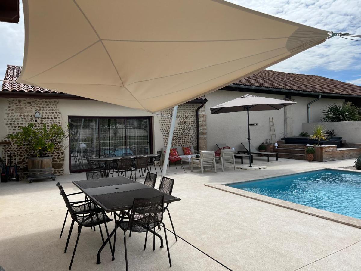 Le Vieux Platane Villa Malissard ภายนอก รูปภาพ