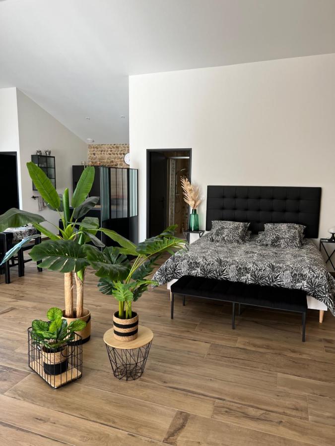 Le Vieux Platane Villa Malissard ภายนอก รูปภาพ
